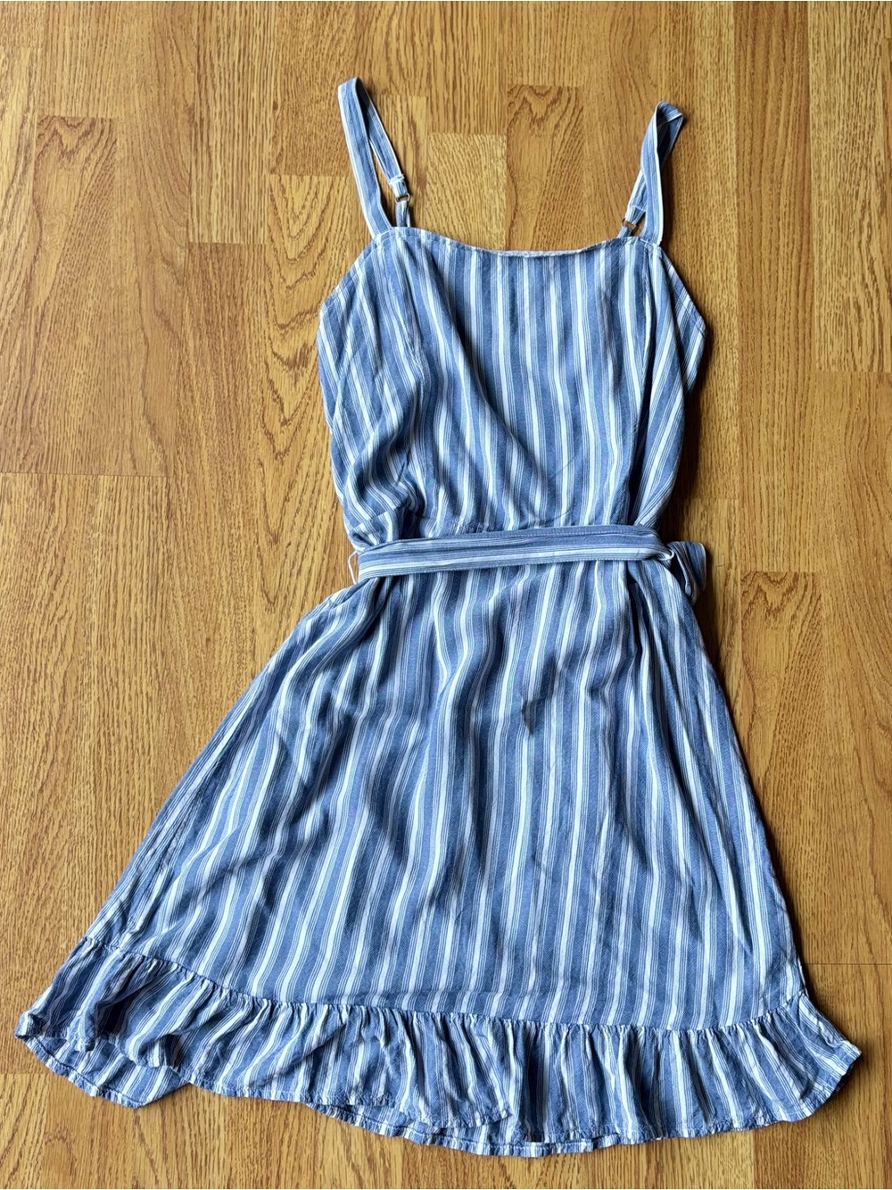 Hollister Blue White Stripe Sundress Ruffle Hem Summer Beach Lightweight Sz S